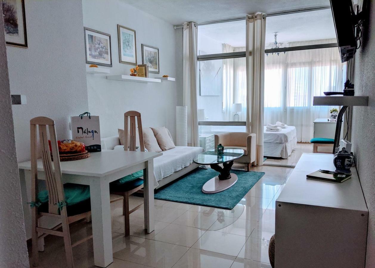 Home Away In The Heart Of Town Torremolinos Buitenkant foto